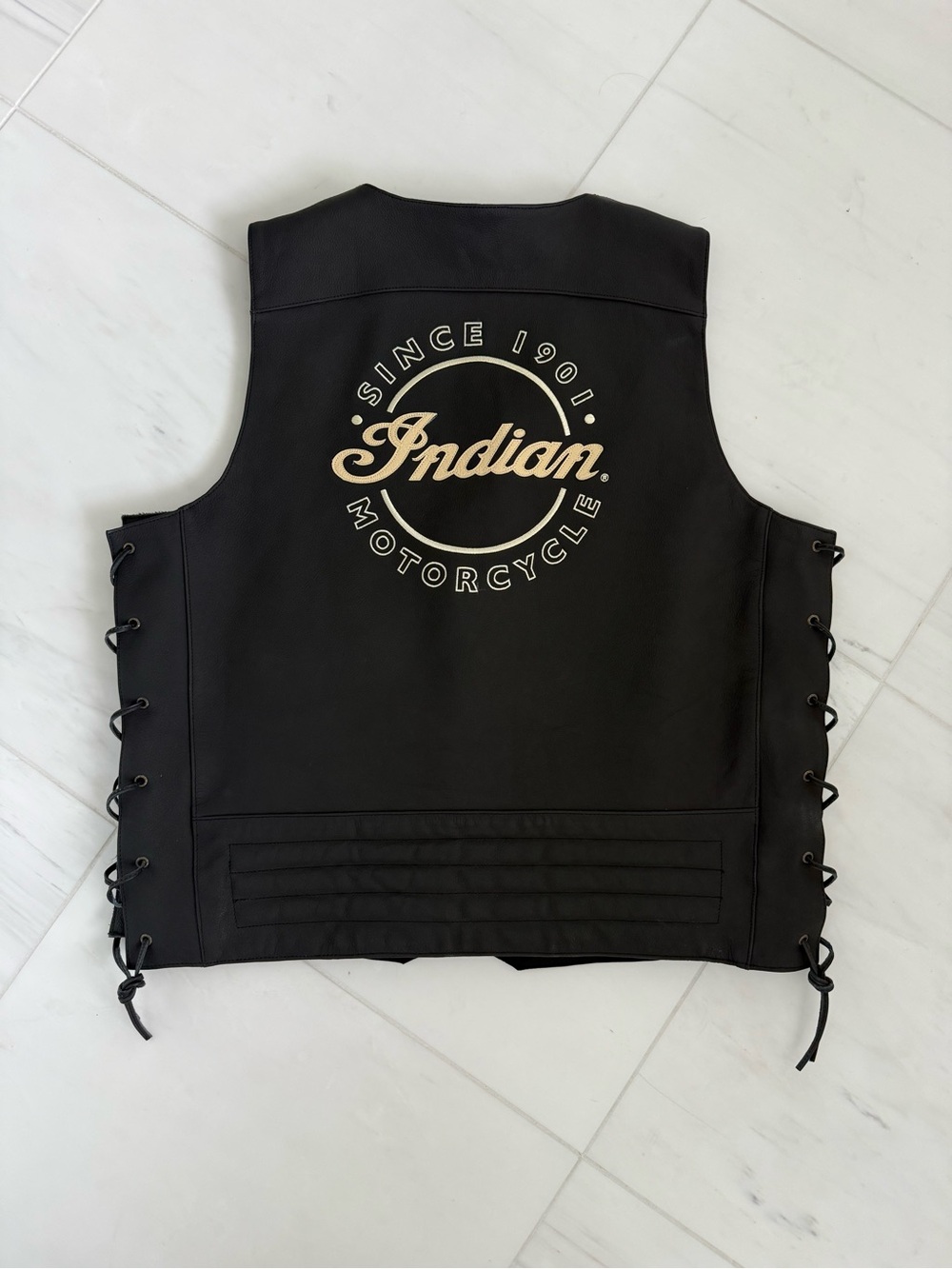Indian Motorcycle Men’s Black Leather Vest - Classic Logo - Picture 6 of 13